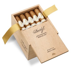 Buy Davidoff ANIVERSARIO SPECIAL R Online: This 4 7/8 x 50 features a Ecuadorian Connecticut wrapper and is rolled by the finest rollers Davidoff employ to ensure that the Aniversario is the finest cigar you will smoke.