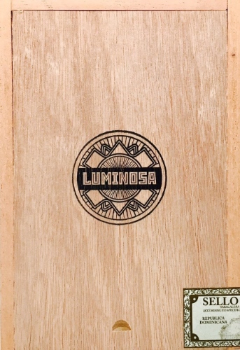 Buy Crowned Heads Luminosa Robusto Online