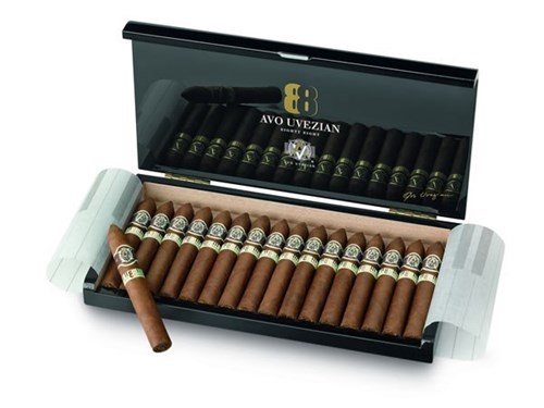 Buy AVO 88 Limited Edition 2014 Online: This 6 x 52 torpedo features a Dominican Yamasa wrapper over Dominican binders and fillers.