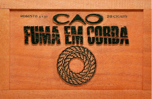 CAO Fuma Em Corda