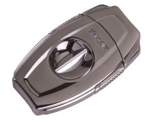 The Xikar VX2 V-Cutter provides a perfect V cut for your cigars. The reverse v-cut blade cuts from the outside in reducing the possibility of cracking.