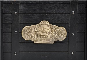 Buy Debonaire Maduro Petite Lancero: featuring Nicaraguan and Dominican fillers bunched in a Dominican Binder before being wrapped in a Nicaraguan Wrapper.