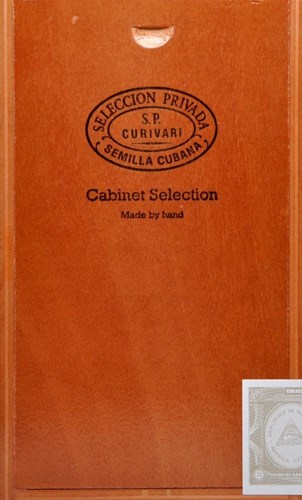 Curivari Seleccion Privada Robusto cigars is a Nicaraguan puro with a Cuban style flavor.  A medium body cigar with a creamy smooth profile, hints of wood, vanilla and a semi sweet finish.