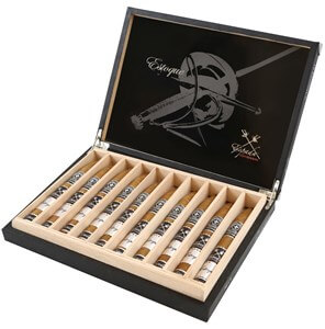Buy Montecristo Espada Estoque Online: using vintage tobaccos to produce a bold, spicy and deeply complex cigar Montecristo uses centuries of knowledge from it's master rollers to produce the Espada series.