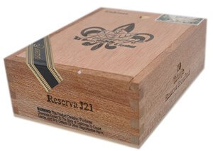 Buy Tatuaje Reserva Broadleaf J21 Online: The Reserva Broadleaf J21 takes the original J21 and wraps it in a tasty Connecticut broadleaf.