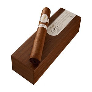 Buy Davidoff Oro Blanco Cigar Online: Oro Blanco is the most exceptional cigars Davidoff has ever created. An exclusive cigar, which our Master Blender Eladio Diaz is the sole person to approve the release of this remarkable one of a kind cigar.
