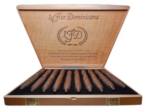 Buy La Flor Dominicana Salomon Natural Online: A very special release from LFD this very special Salomon uses aged tobaccos from 2006 and 2007. 