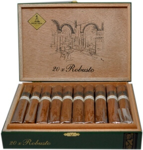 Buy Casdagli Traditional Robusto Online: blended by the legendary Hendrik Kelner at the KBF factory this Robusto features rich flavors of honey, coffee, vanilla and spice.