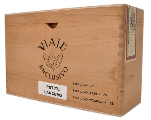 Buy Viaje Exclusivo Petite Lancero Online: The 6 x 40 petite lancero comes in three different blends produced by two different factories.