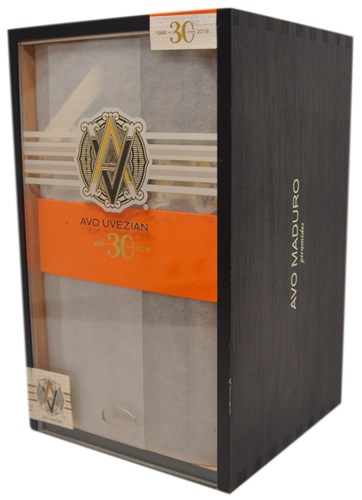 Buy AVO Maduro Piramides 30 Years Online: The famous AVO maduro has been released again as a limited edition part of the AVO 30 Years series. The AVO Maduro features a Connecticut Broadleaf wrapper over Dominican binder and fillers.