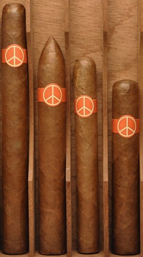Buy Oneoff Cigar Sampler Online: a great sampler to try the newly relaunched OneOff Cigar brand! 