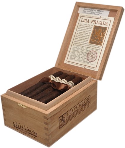 Buy Liga Privada T52 Corona Viva Online