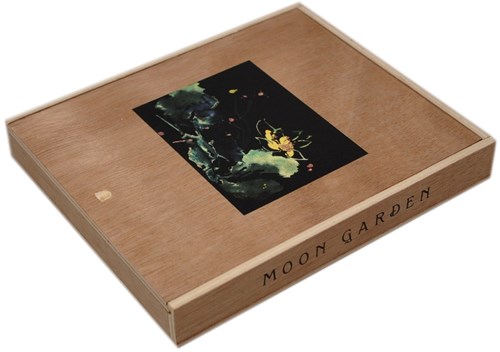 Buy Moon Garden by Warped Cigars Online: Warped Moon Garden features medio tiempo in the filler under a Nicaraguan Corojo 99 wrapper and binder.