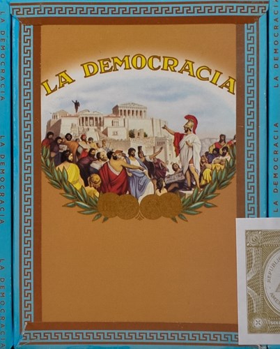 Buy  Curivari La Democracia 54 Online: Curivari La Democracia is a Nicaraguan puro available in ten count boxes in five different vitolas.