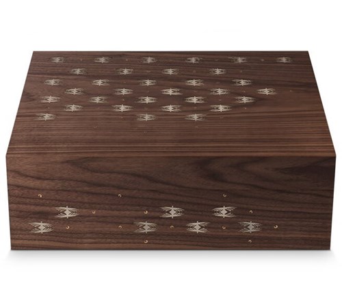Buy Davidoff 50th Cave Des Ameriques Humidor Online: Davidoff has collaborated with Léger on a collection of four 50th anniversary "Caves du Monde" humidors, using her skills to inlay hand-woven fabrics into exceptional woods.