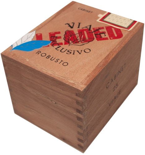 Buy Viaje Exclusivo Nicaragua Leaded Robusto Online: these special release features Medio Tiempo and is the first release of the Nicaraguan Exclusivo Leaded!