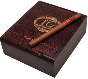 Buy La Flor Dominican Litto Gomez Lancero 2015 Online: Released in 2015, the LFD Litto Gomez Lancero is a Domincan Puro in a 7x44 Lancero vitola.  Spice, bread, and