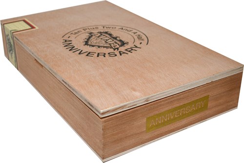 Buy Viaje Ten Plus Two And A Half Gold Online: taking a moment to stop and celebrate a anniversary with this Nicraguan Corojo Puro!