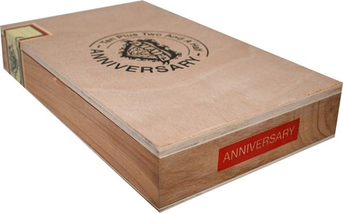 Buy Viaje Ten Plus Two And A Half Red Online: taking a moment to stop and celebrate a anniversary with this Nicraguan Corojo Puro!