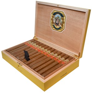 Buy Byron 20th Mesolongis Online: this very special cigar comes in boxes of 25 and uses a Ecuador wrapper over a Dominican binder.
