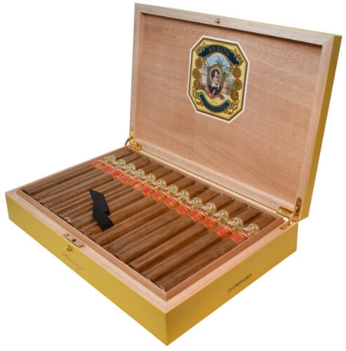 Buy Byron 20th Mesolongis Online: this very special cigar comes in boxes of 25 and uses a Ecuador wrapper over a Dominican binder.