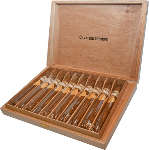 Buy Cavalier Geneve White Series Salomones Cigars Online at Small Batch Cigar: Now online this 7 x 50  is the perfect mild to medium body smoke.