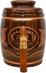 Buy La Aurora Hors D'Age 2018 Online: The La Aurora Hors D'Age 2018 now uses tobacco only from 2007 and has been crafted to La Aurora's highest standards.