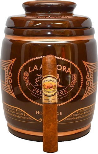 Buy La Aurora Hors D'Age 2018 Online: The La Aurora Hors D'Age 2018 now uses tobacco only from 2007 and has been crafted to La Aurora's highest standards.