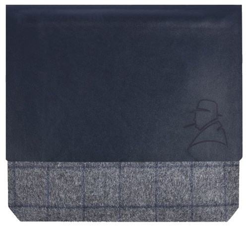 Buy Davidoff Winston Churchill Travel Humidor Online: featuring two pockets for storing your lighter and cutter plus eight cigars. The strong magnetic closure ensures humidity is sealed and allows space for a humidification system.