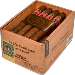 Buy LFD Ligero Cabinet Oscuro Natural L-200 Online: a special release which uses the top priming of LFD signature ligero tobacco.