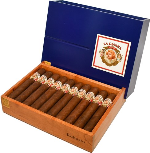 Buy La Gianna Maduro Robusto Online at Small Batch Cigar: This 5 x 50 comes in a Maduro wrapper over Honduran binder and filler.	