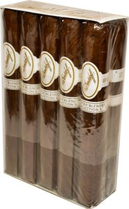 Buy Davidoff Master Blend Selection 5 online: This fifteen blend selection is in inspired by Davidoff's master blender Eladio Diaz's travels throughout Southern America. Each presenting itself with a unique stimulating blend.