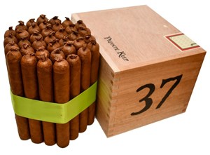 Buy Viaje Private Keep Chartreuse Online: this years Private keep is a 6 x 52 Nicaraguan Puro!
