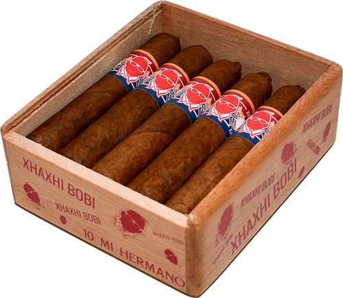 Small cigars for winter: Xhaxhi Bobi Mi Hermano