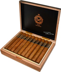 Buy M.X.S. Tiago Splitter Sublime by A.C.E Prime Online: San Antonio Spurs Center and Power Forward Tiago Splitter worked with A.C.E Prime Cigars in order to craft his own signature blend that is based around his backstory and success. Through preparation, planning, training, and blending, this cigar embodies what Tiago Splitter had in mind.
