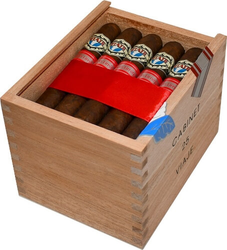 Buy Viaje Exclusivo Nicaragua Leaded Maduro Robusto Online