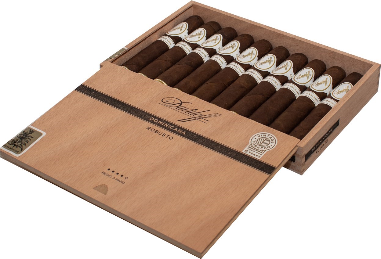 Buy Davidoff Dominicana Robusto Online At Small Batch Cigar Best Online Cigar Shopping