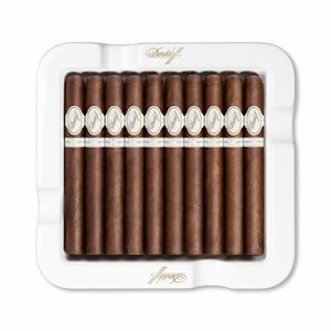 Buy Davidoff The Chefs Edition 2021 Online: The 2021 Chefs Edition comes in a classic Churchill format and was done in partnership with four award winning chefs!