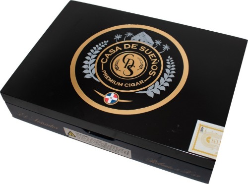 Buy Casa de Sueños Soñador Robusto Online: Soñador is the team's first adventure into cigar blending, and features an Ecuadorian Habano wrapper over Dominican binder and fillers.