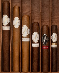Buy Davidoff Tasting Sampler Online at Small Batch: This sampler features six different Davidoff Blends in three different sizes!	