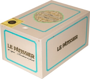 Buy Crowned Heads Le Pâtissier Senadores Online: Le Pâtissier was a PCA exclusive, only offered to Crowned Heads retailers that attended the tradeshow in Las Vegas last year. It's inspired by the popular Le Carême release, but this time crafted at Tabacalera Pichardo.