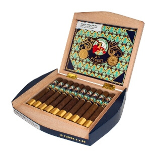 Top 10 Cigars of 2023: La Gloria Cuban 8th Street