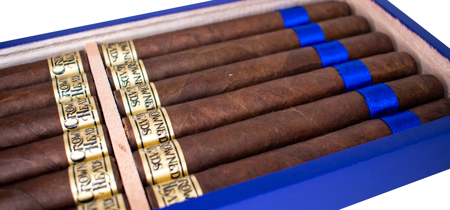 Crowned Heads Azul y Oro Review
