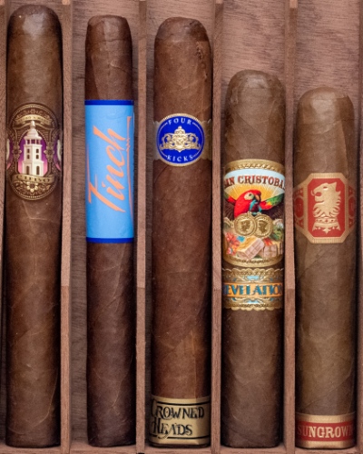 Buy Wrapper Series: Sumatra Sampler Online: This sampler features five cigars made with an Ecuadorian Sumatra wrapper.