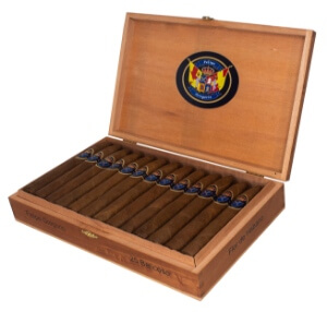 Buy Felipe Gregorio Classic Belicoso: "Felipe Gregorio delivers a smoke that is chewy and earthy, very rich with a leathery note and hints of dried fruits, a big delicious finish."