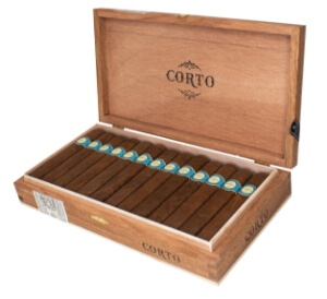 Buy Warped Corto X52: a short, full bodied Nicaraguan puro rolled at Casa Fernandez factory.