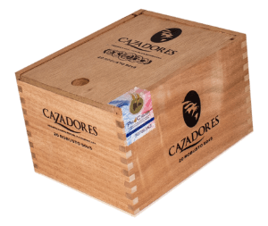 Buy Cazadores Claro Robusto by La Aurora Online: