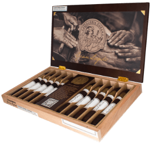 Buy La Gloria Cubana Gran Legado Figurado Online at Small Batch Cigar