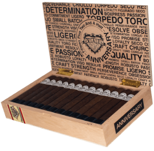 Buy Viaje Fifteen Plus Two and a Half Anniversary Black Online at Small Batch Cigar