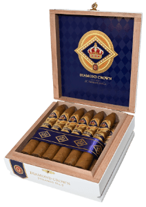 Buy Diamond Crown No. 7 Pyramid Natural Online at Small Batch Cigar
